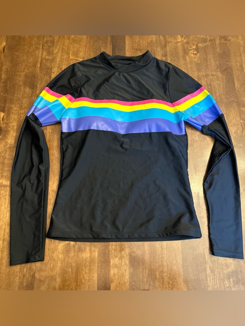 RAD Swim Rashguard Swimming Top Built in Bra Wireless Size Medium Beach‎ Pool